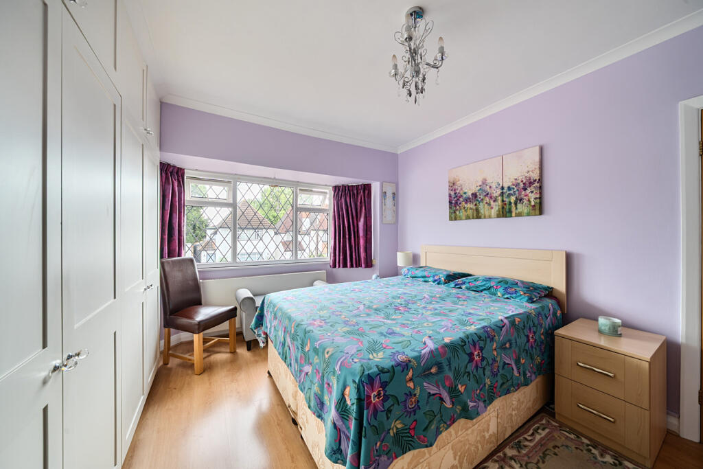 1348903-19-68b976...