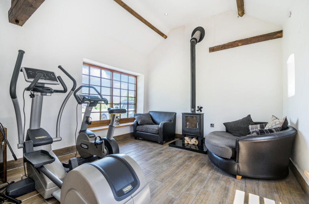 1281793-3-68272de...