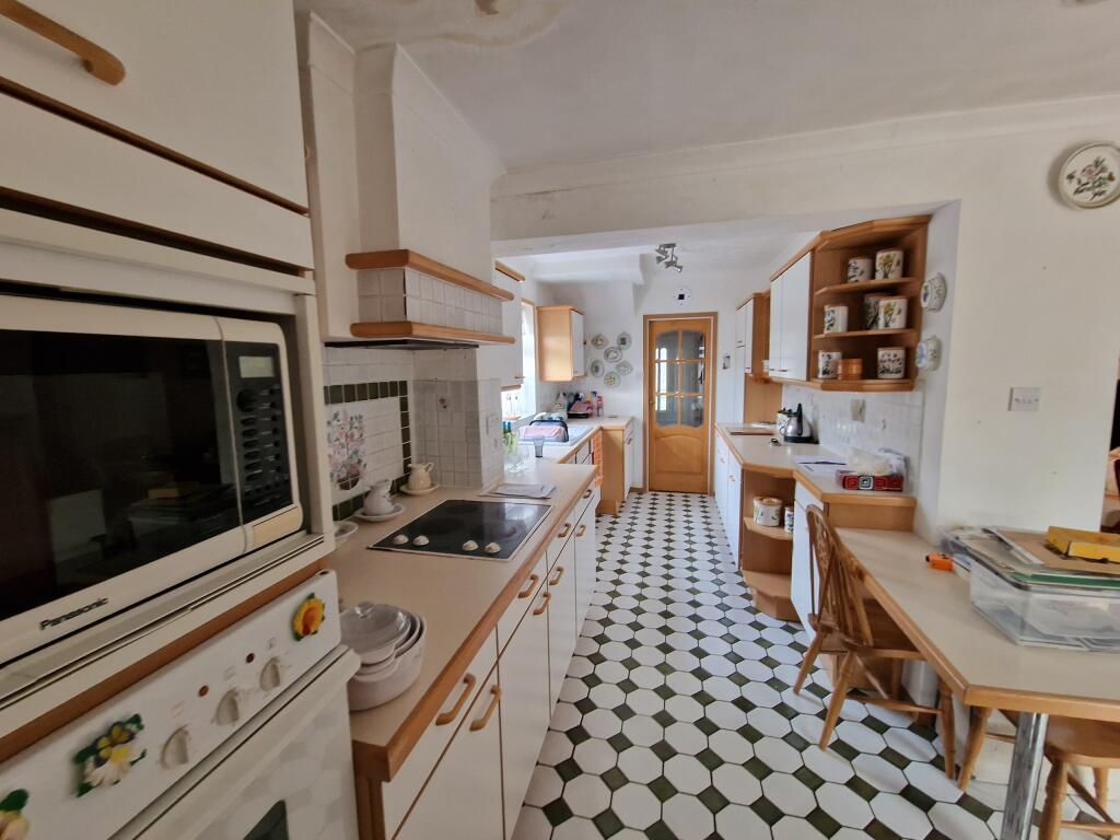 Kitchen-Breakfast-angle 2