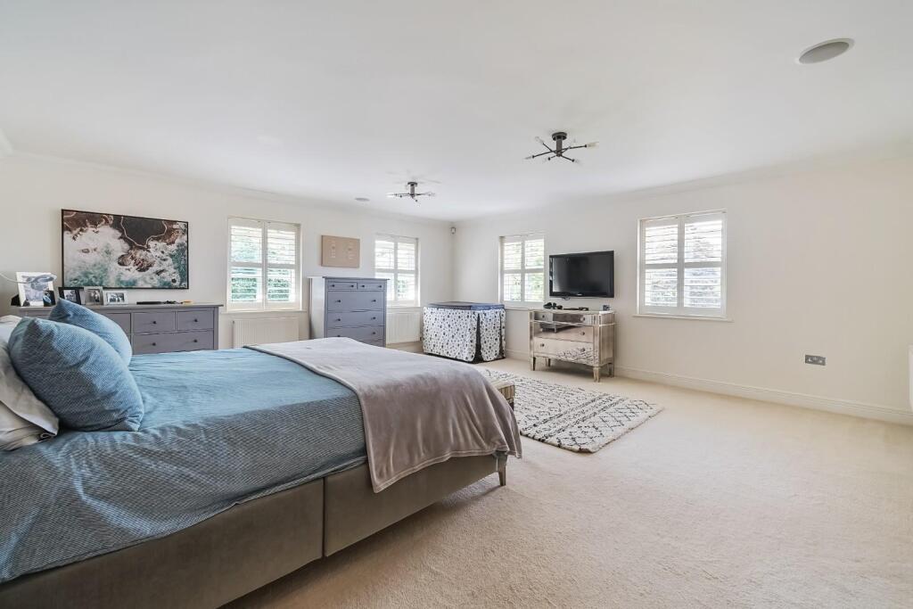 Bed 3.jpg