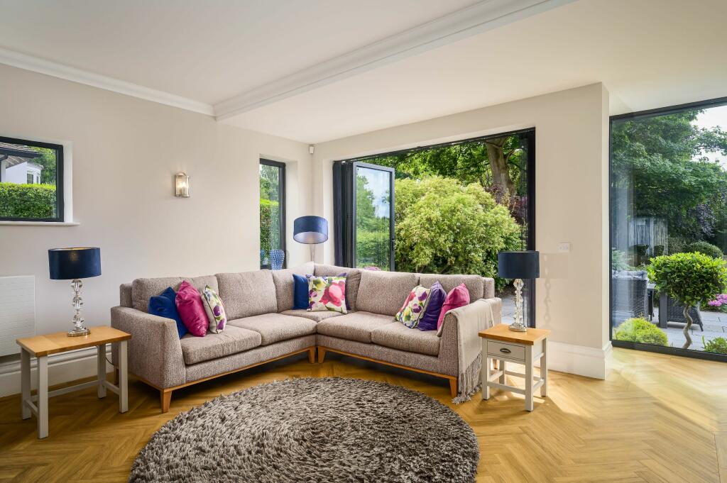 Kitchen / diner / living