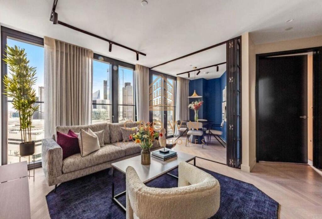 One Crown Place, 20N3031.jpg