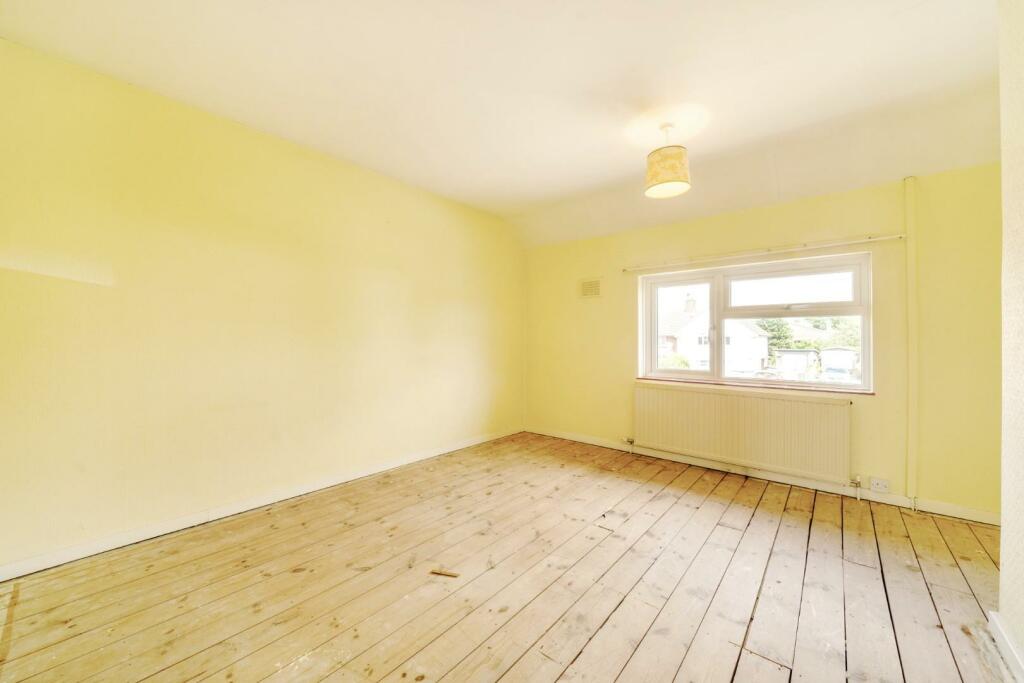 2nd view MASTER BEDROOM.jpg