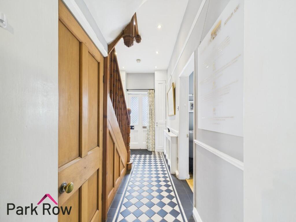 ENTRANCE HALLWAY