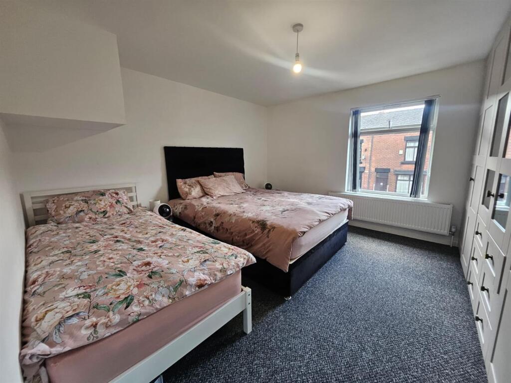 WhatsApp Image 2025-09-08 at 15.07.37 (3).jpeg