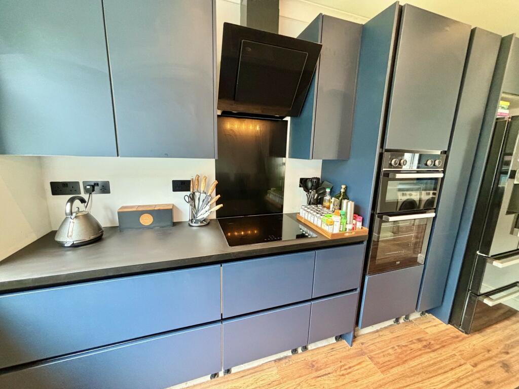 Kitchen / Breakfast Room