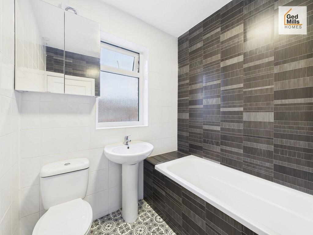 CAM04261G0-PR0104...