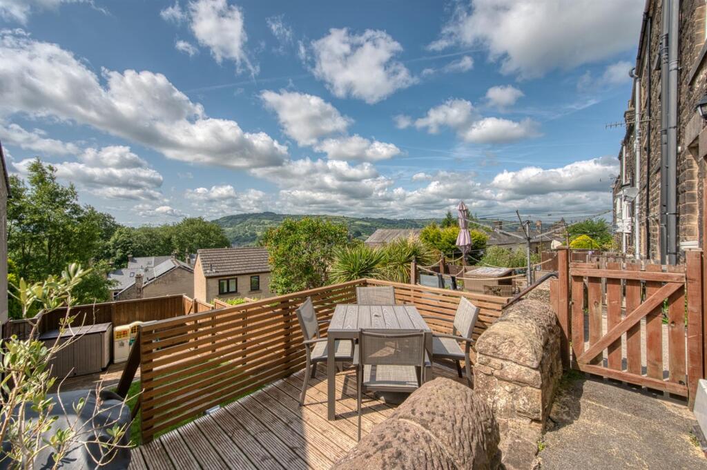 Outdoor dining terrace.jpg