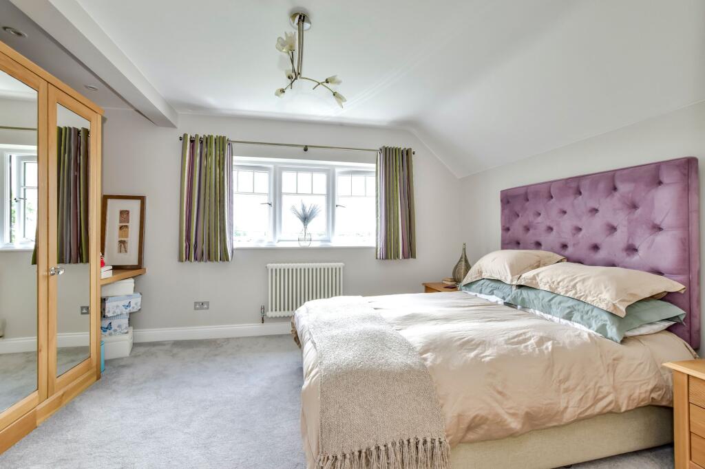 Bedroom 2 - View 2