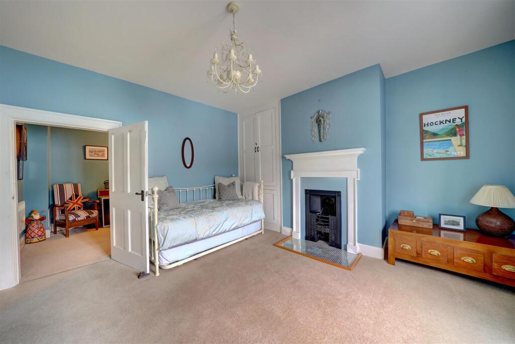 7 The Tontine (10).jpg