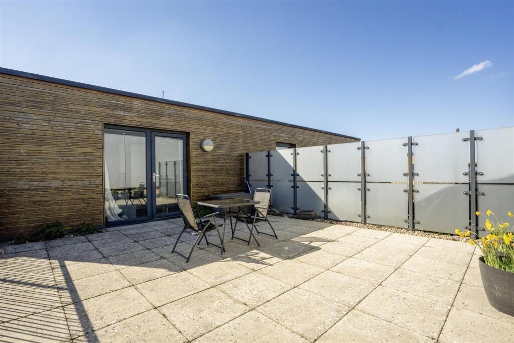 Davidson Frost-Wellings, DFW, Brindley Court, Stan