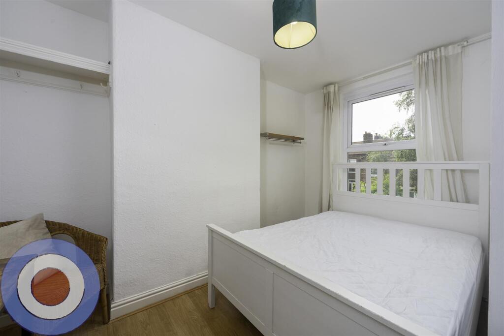 bed_2-Edit.jpg