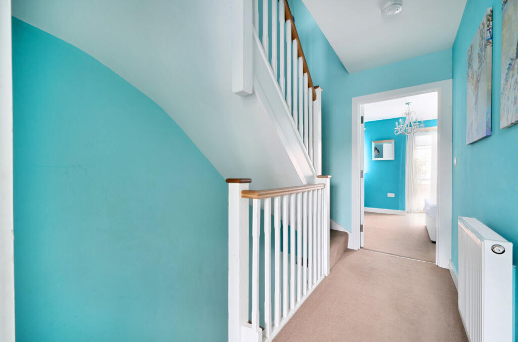 1365880-7-68ed212...