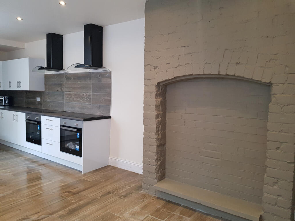 33 Bairstow Street - House Share