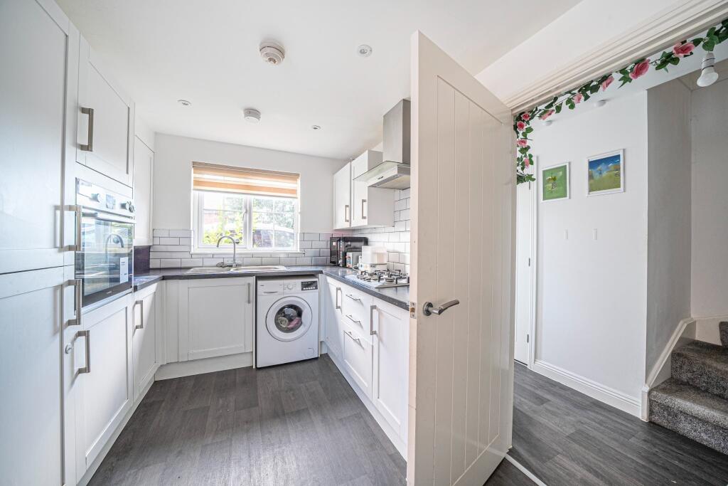 Shearling Close, Andover, Hants