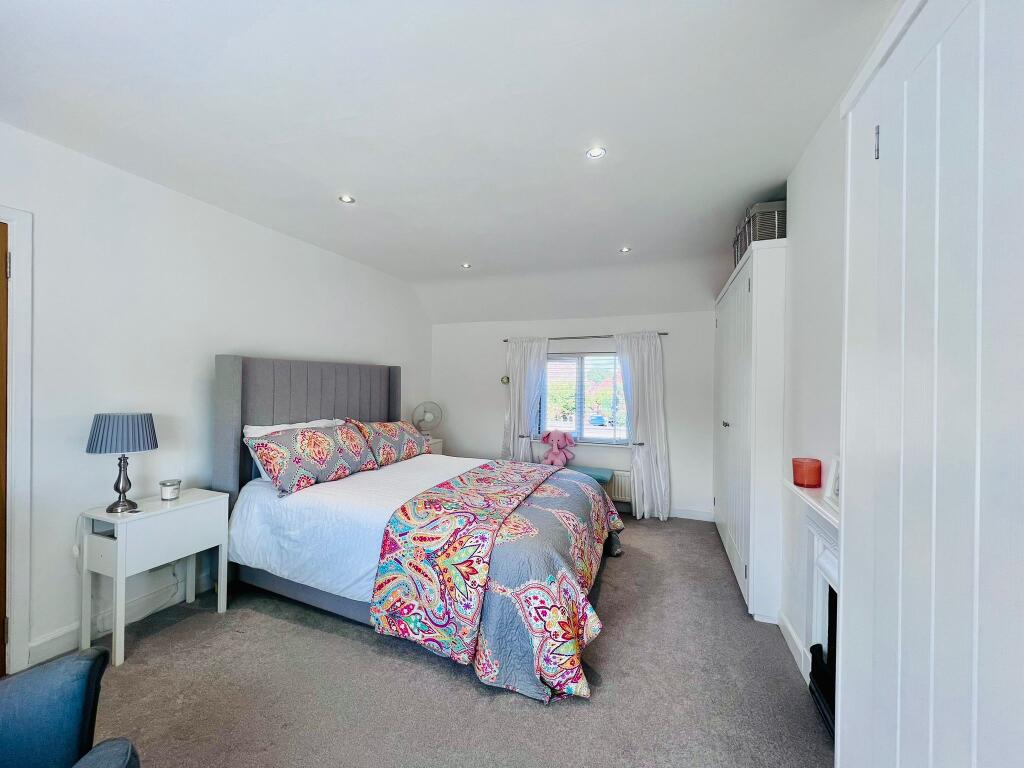BEDROOM1 (2).jpg