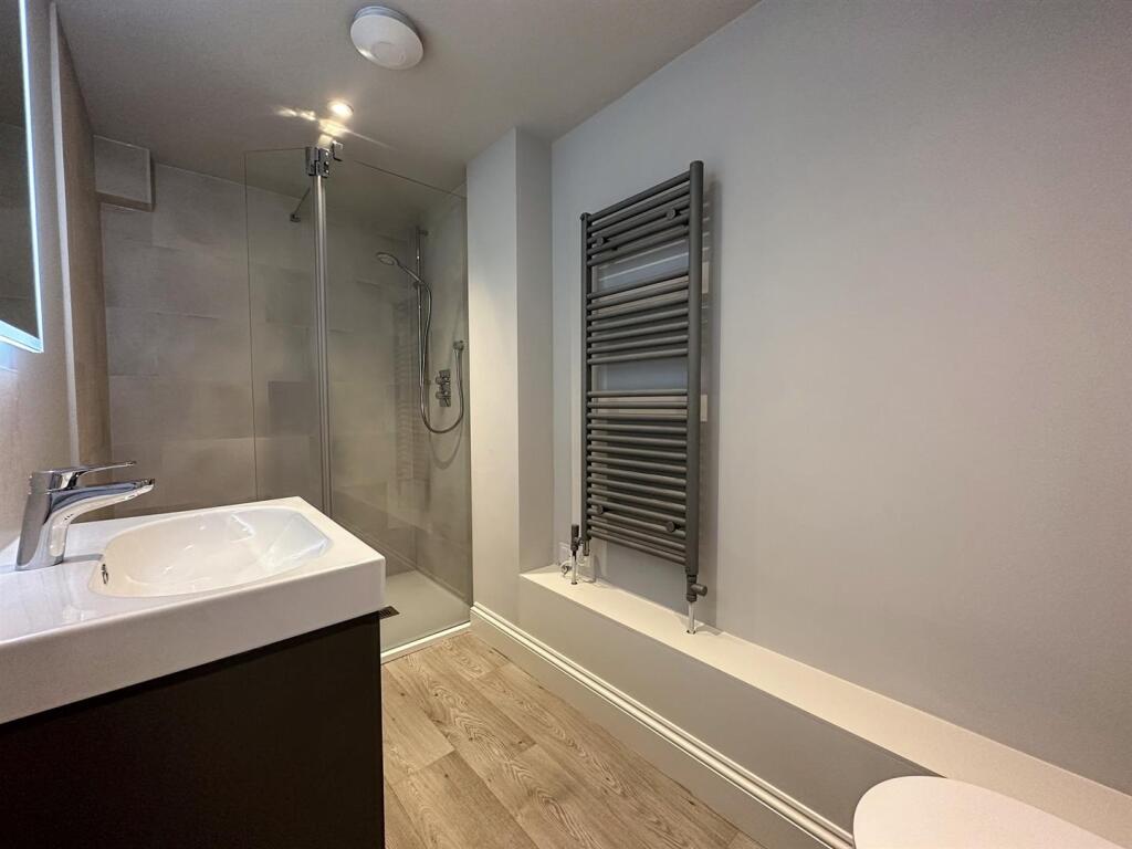 Bedroom 5 En Suite