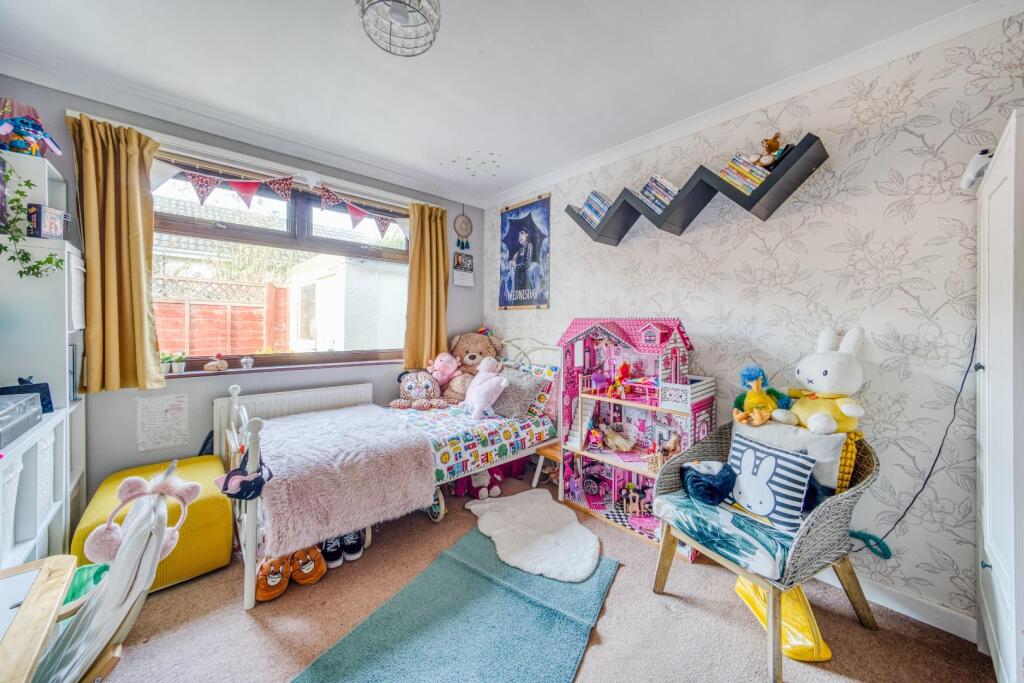 1.8 - bed 2.jpg
