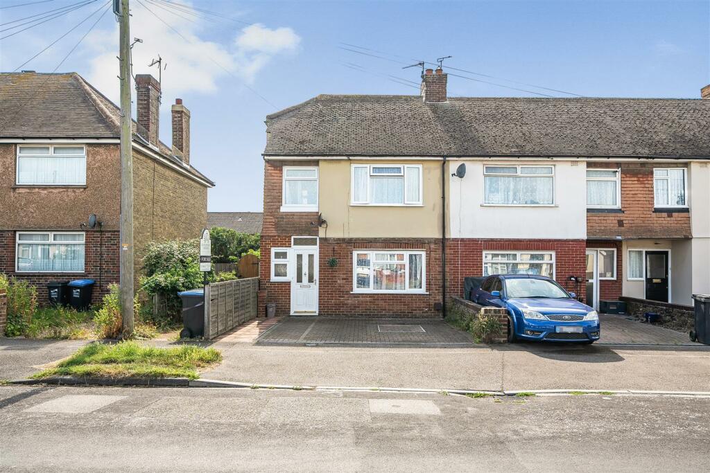 Gordon Road for Sale by Guildcrest Estates - drive
