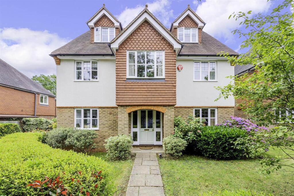 THE OAKS, 2 , WALTON HOUSE (6).jpg