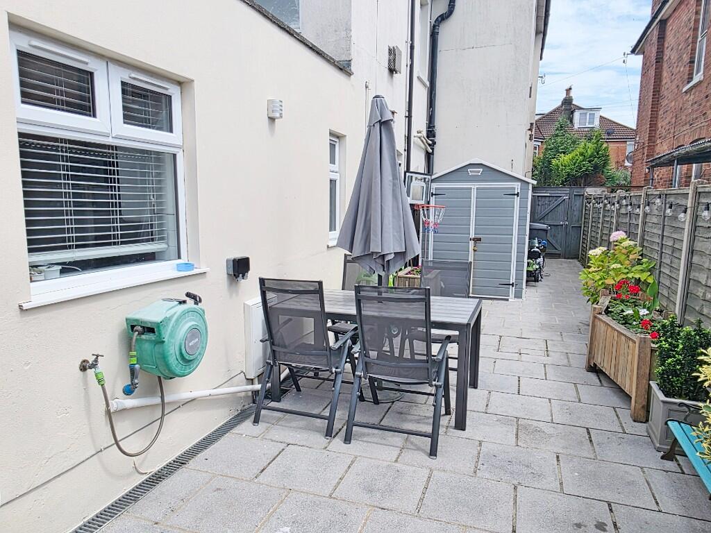 Side Aspect Garden