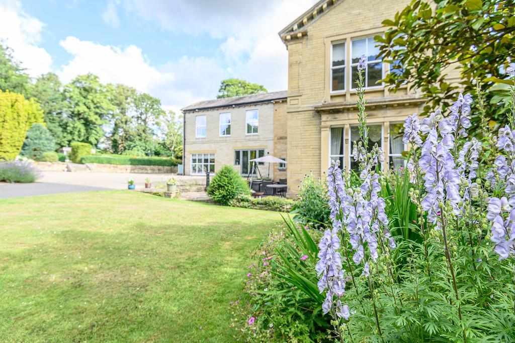 Holme Grange External 5.jpg