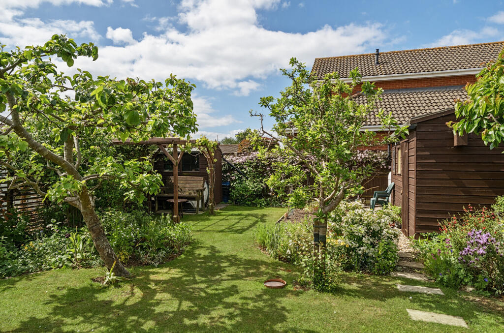 5-6819ebd28275d-1...