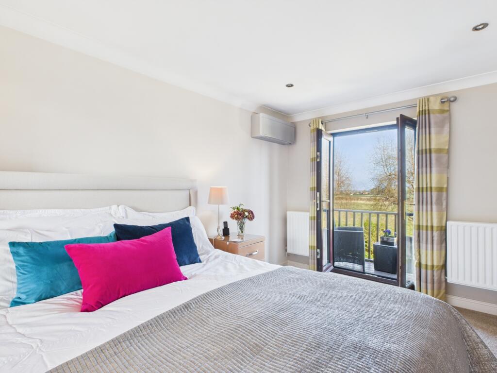 Bedroom One Double with Ensuite and Balcony EweMov