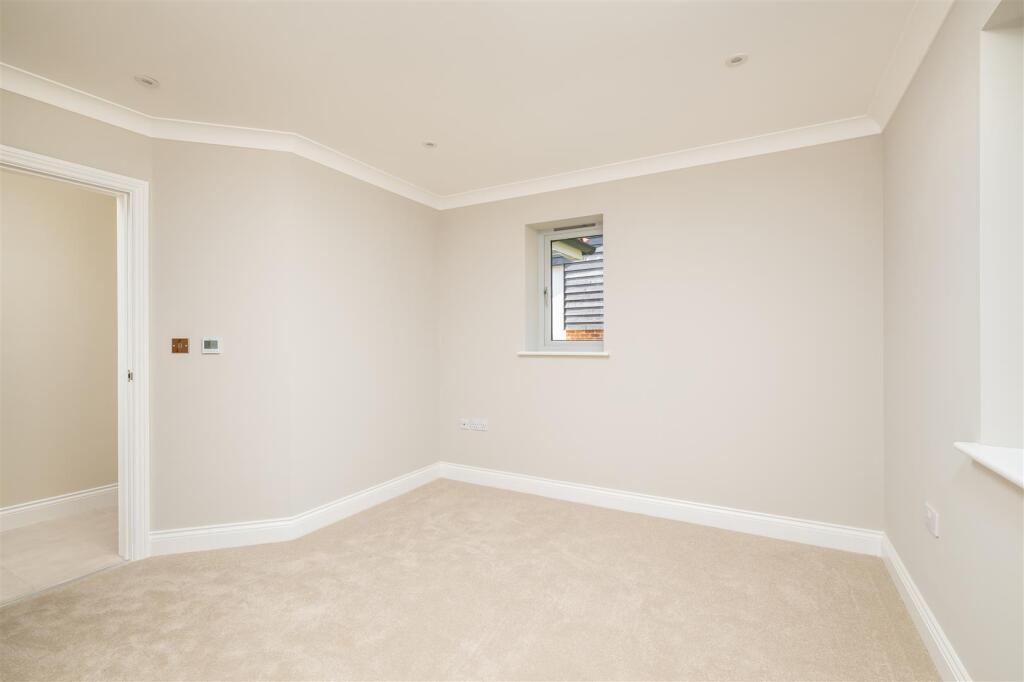 250412 - Halls Close, Braughing - 24.jpg