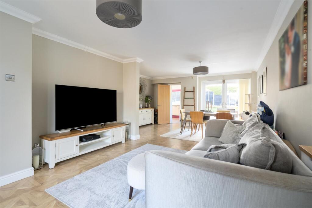 1 Banbrook Close_10.jpg