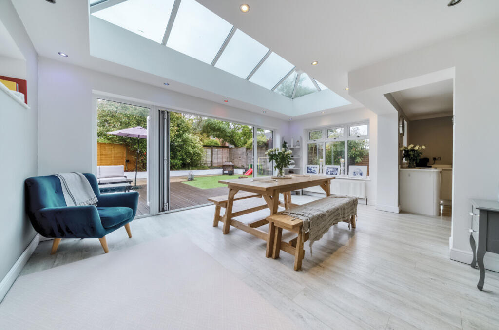 1303249-5-6841610...