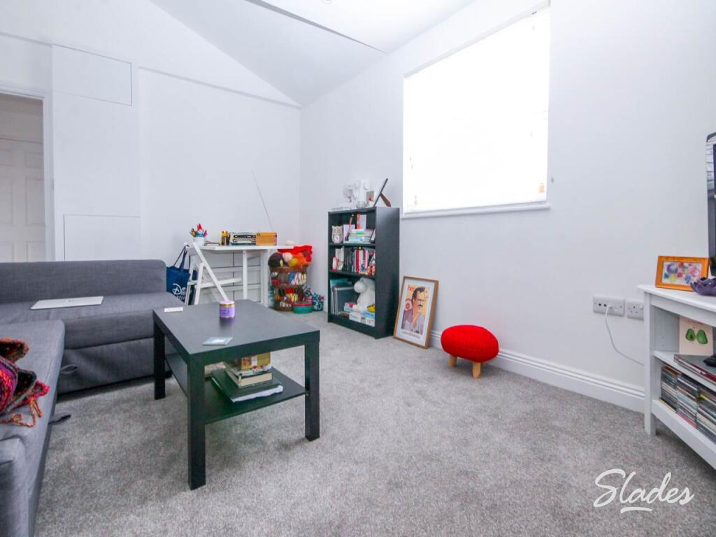 94 high street loung