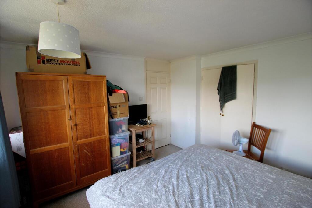 Bedroom 1 alt.JPG