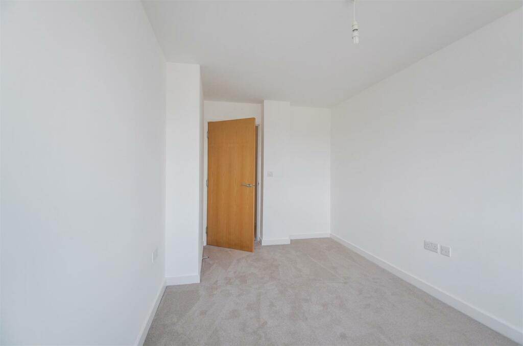 Bedroom_2_Pic_ (1).jpg