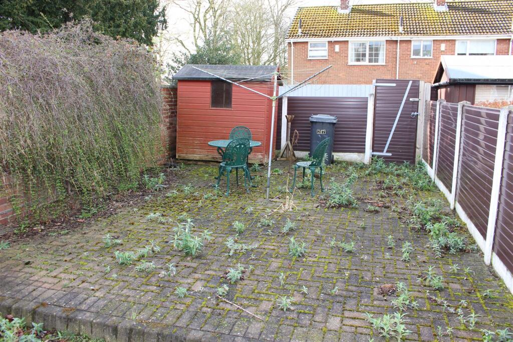 Corner Plot Gardens