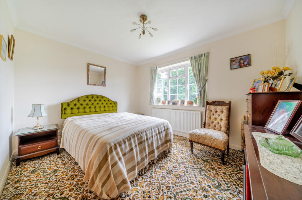 1334996-1-6894953...