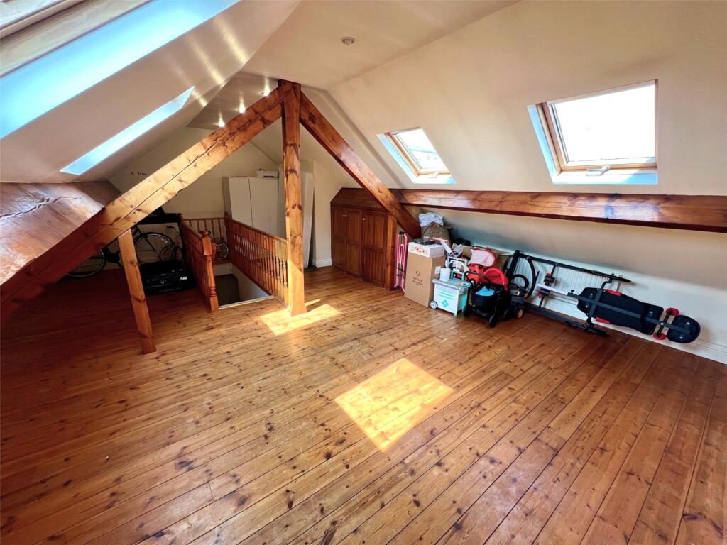 Loft Room/Lounge
