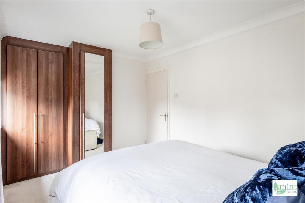 Watermark - 24 Guernsey Close-4.jpg