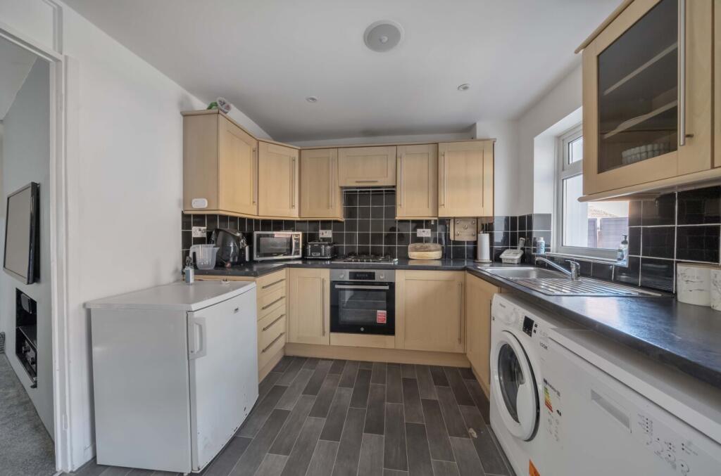 1358772-15-68d40e...