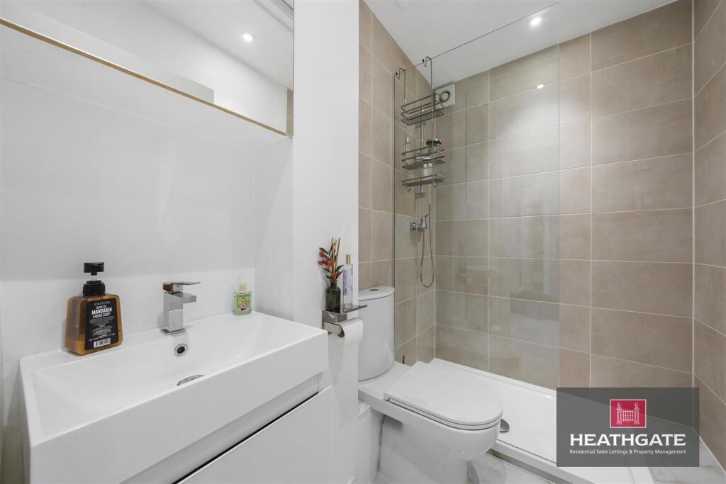 flat-2-17-buckland-18