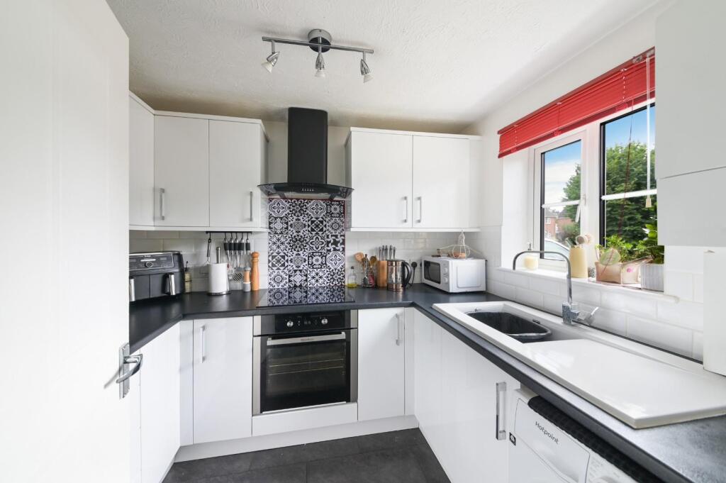 DE BURGH GARDENS, (7).jpg