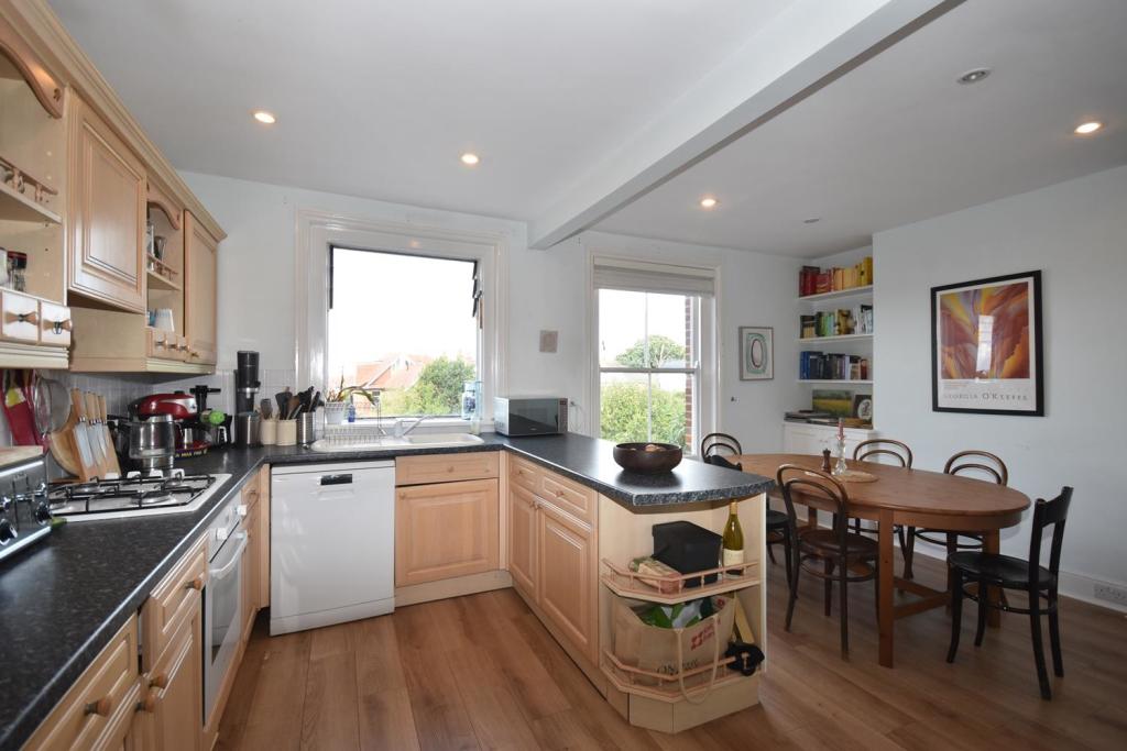 Kitchen.JPG