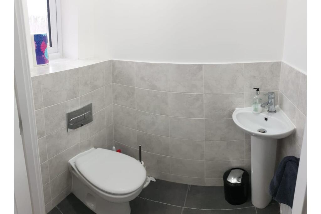 Downstairs Bathroom