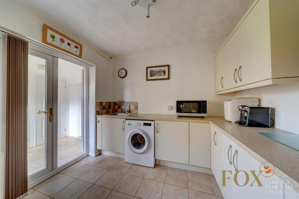 23 Old Road North (10).jpg