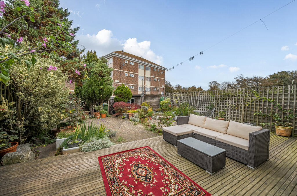 1365868-4-68efabb...