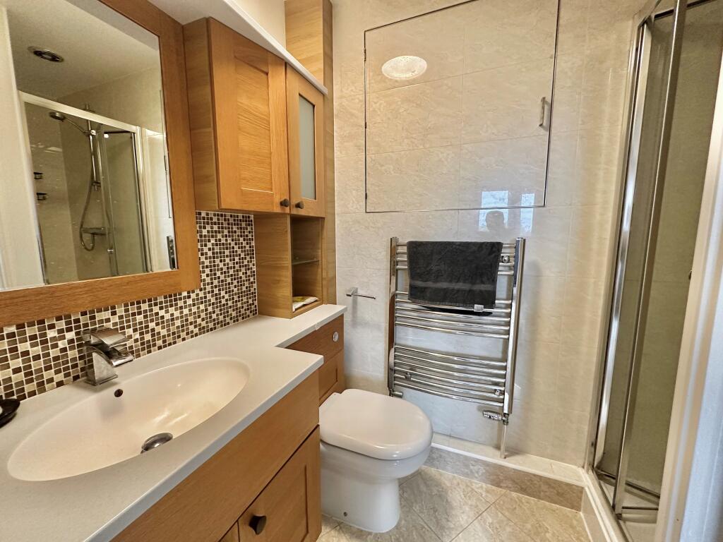 En-suite Bathroom