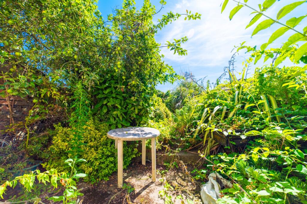 Call 02920 454555 to secure your viewing_3