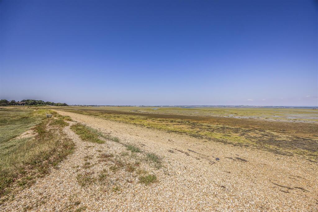 18 Warren Close, Hayling Island-PorticoMarketing-A