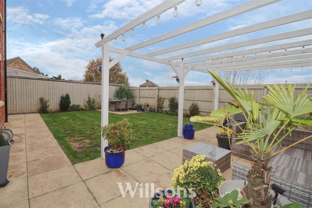 West-Facing Garden