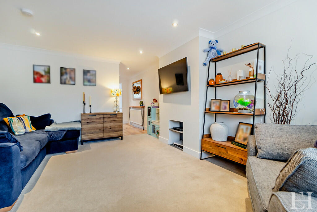 8628060-interior0...